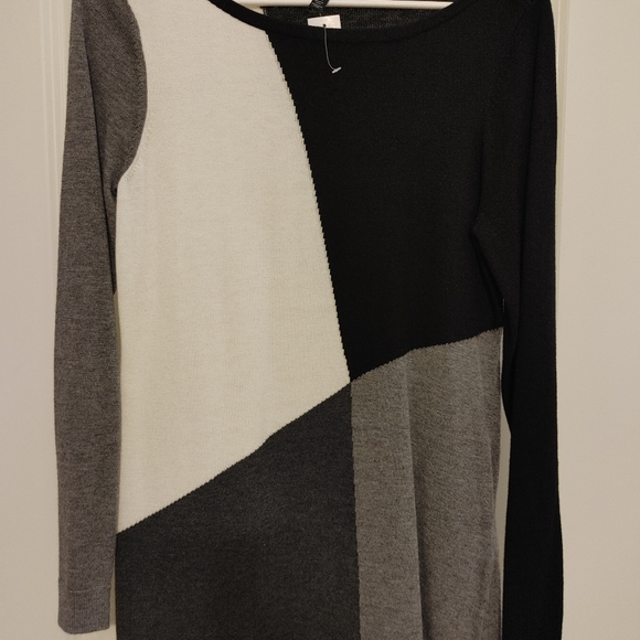 Sweater - Picture 4 of 5